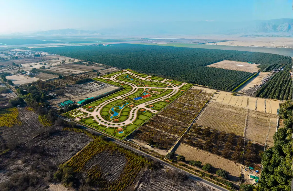Vista aérea referencial de Oasis del Sol